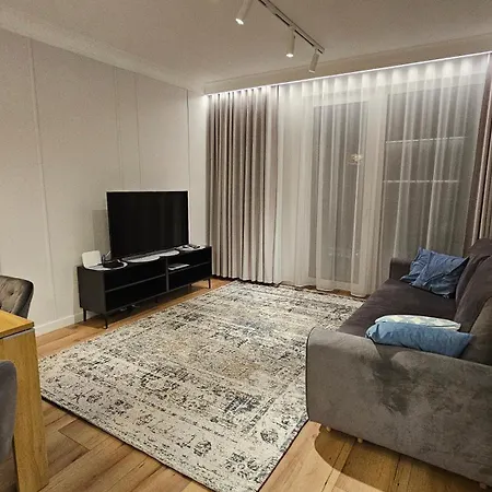 Elegance, Metro, Free Parking *